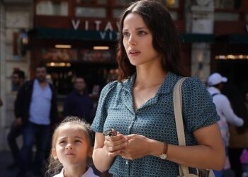 Siyah bikinili pozu Leyla Tanlar'ı TRT'deki işinden etti