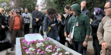 Son görüntüsü kahretmişti! Billur Kalkavan'ın kırılan mezarı için harekete geçildi