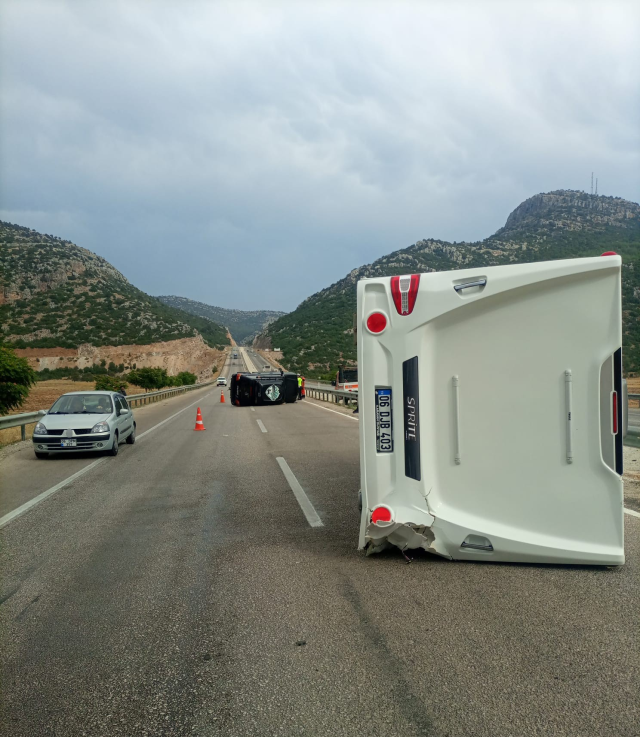 Trafik kazasında ölümden dönen Sümer Ezgü: İyiyiz sorun yok