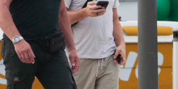 Ünlü oyuncu Leonardo DiCaprio, 28 yaşındaki modelle görüntülendi