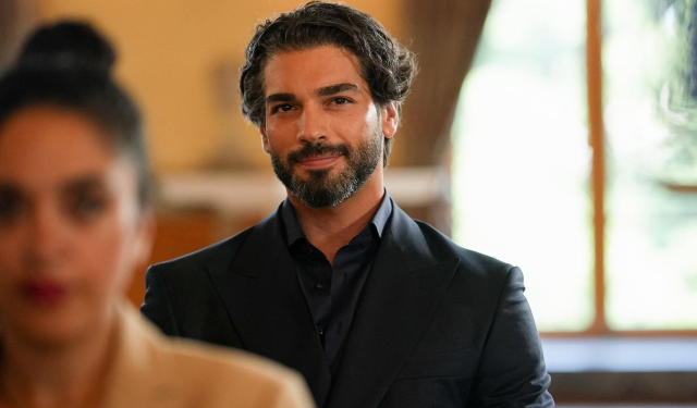 Ünlü oyuncu Şükrü Özyıldız, kapkaççı yakaladı