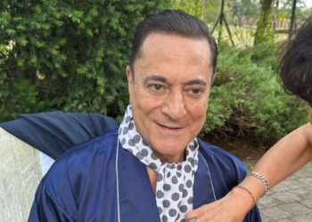 Ünlü şovmen Mehmet Ali Erbil yeni projesi için saçlarını boyattı