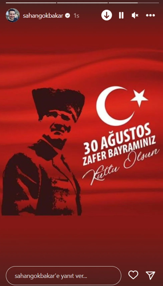 Ünlülerden 30 Ağustos Zafer Bayramı Kutlamaları