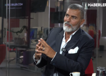 Yaşar Alptekin'den yıllar sonra gelen itiraf: Eşimi boşanmaya ikna etmek için, yakınındaki biriyle ilişki yaşadım