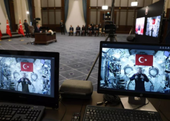 Türk astronot Alper Gezeravcı, uzaydan ilk bağlantısını Cumhurbaşkanı Erdoğan’la yaptı