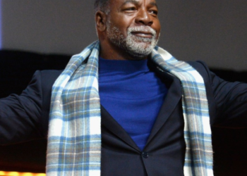 Rocky serisinin unutulmaz ismi Carl Weathers, vefat etti