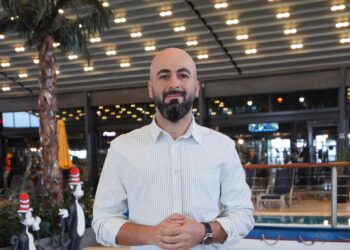 GENÇ TURİZMCİLERDEN YERLİ TURİST HAMLESİ YENİ SLOGAN “KİMSE TATİLSİZ KALMASIN”