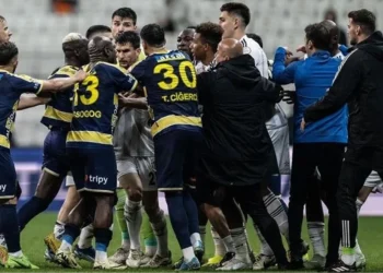 Son dakikalarda ortalık karıştı! Beşiktaş Ankaragücü maçında futbolcular birbirine girdi