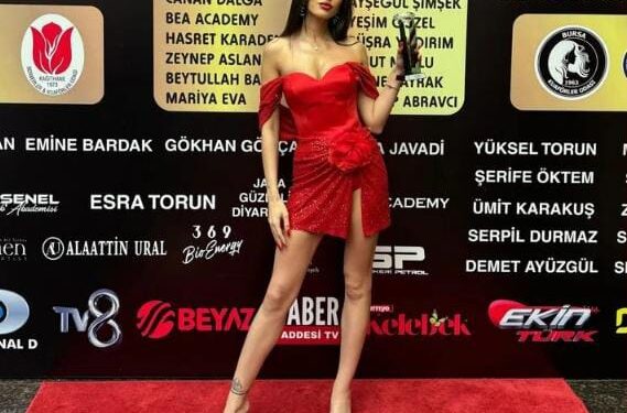 RM’C PMU Master‘ın düzenlediği ve başarı hikayelerinin taçlandırıldığı muhteşem ödül gecesi RAUF DENKTAŞ KÜLTÜR MERKEZİ AYAZAĞA’DA gerçekleştirildi.