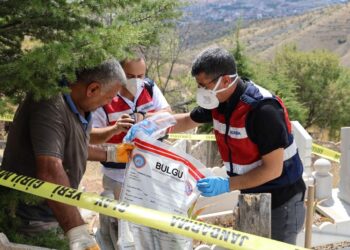 Elazığ’da korkunç olay: Mezarlıktaki poşetten bebek cesedi çıktı
