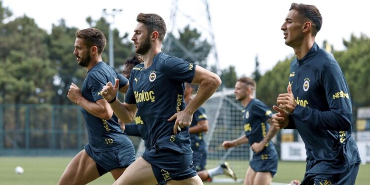 Fenerbahçe’de Alanyaspor maçının hazırlıkları başladı
