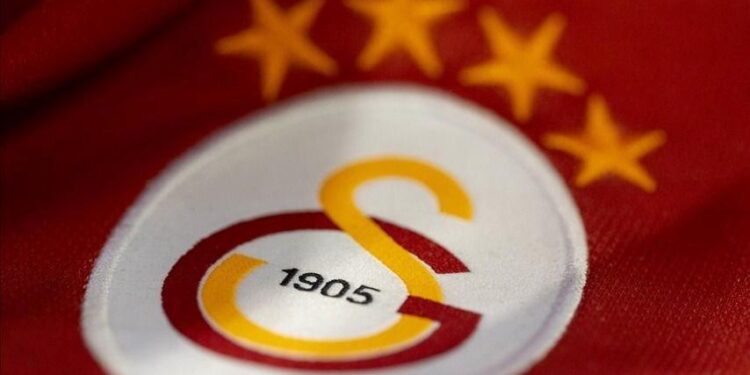 Galatasaray yönetiminde istifa: Olağanüstü toplantı kararı alındı