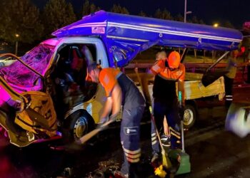 İstanbul’da polis kovalamacası kazayla bitti: 1’i ağır 5 yaralı