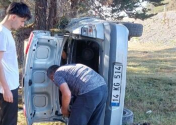 Otomobil yoldan çıkarak takla attı: 1 ölü, 2 yaralı