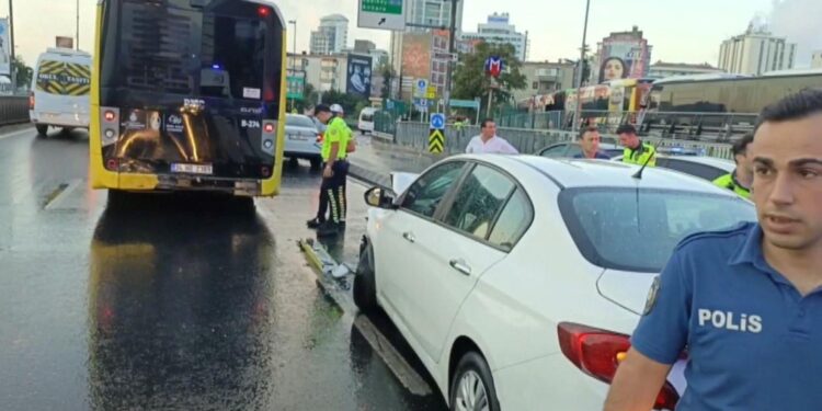 Şişli’de otomobil İETT otobüsüne arkadan çarptı: 3 yaralı