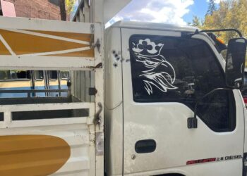 Tüfek kazara ateş aldı: 2 yaralı