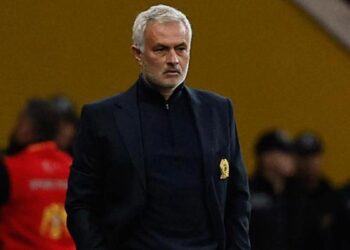 Jose Mourinho kararını verdi! Slavia Prag maçında 11 değişiyor