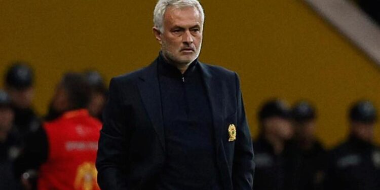 Jose Mourinho kararını verdi! Slavia Prag maçında 11 değişiyor