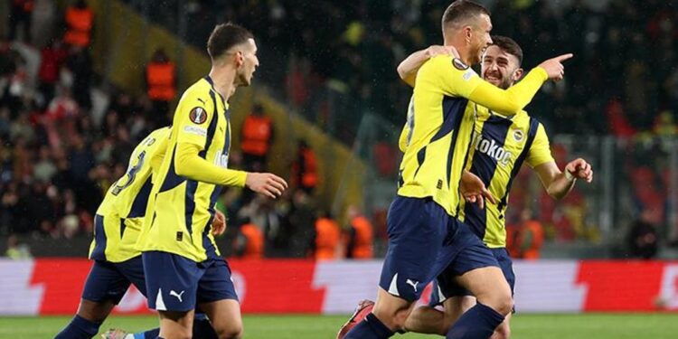 (ÖZET) SAHNE EN-NESYRI’NİN! Slavia Prag – Fenerbahçe maç sonucu: 1-2