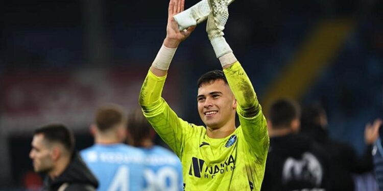 Beşiktaş, 16 yaşındaki kaleci Deniz Dönmezer’i geçemedi! Muhteşem performans…