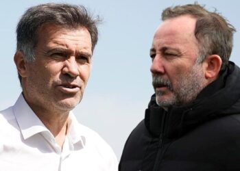 Beşiktaş’ta beklenen görüşme gerçekleşti! İşte Sergen Yalçın’ın cevabı…