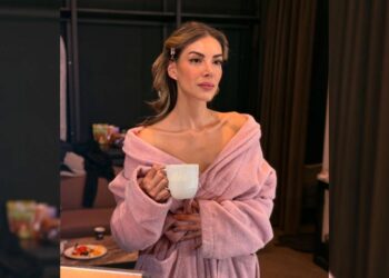 Deniz Baysal’dan Yeni Proje! Ayşe Şasa’nın Hayatını Canlandıracak