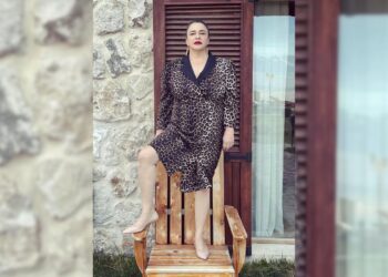 Ece Uslu ve Esra Dermancıoğlu Arasında Soğuk Savaş Devam Ediyor