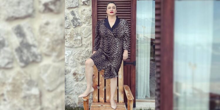 Ece Uslu ve Esra Dermancıoğlu Arasında Soğuk Savaş Devam Ediyor