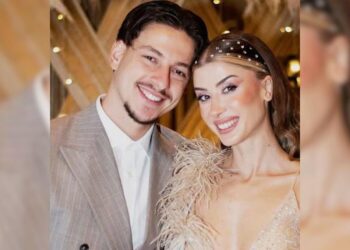 Enis Destan’ın Annesinden Gelinine Şok Sözler: “Davul Bile Dengi Dengine Çalar!”