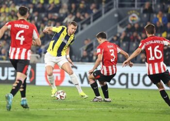 Fenerbahçe-Athletic Bilbao maçı sonrası Edin Dzeko: Hayal kırıklığı yaşıyoruz