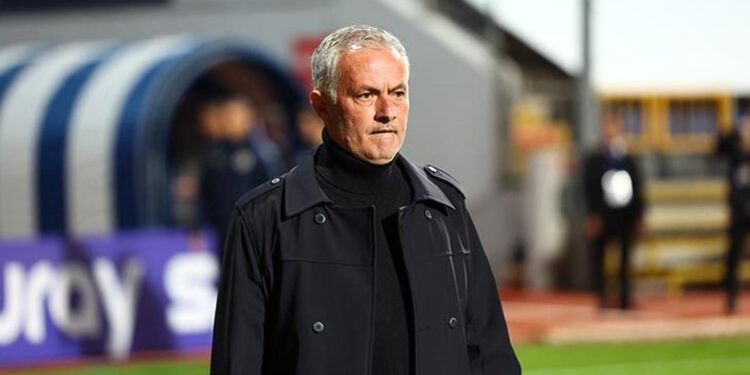 Fenerbahçe’de Jose Mourinho’dan dikkat çeken tercihler!