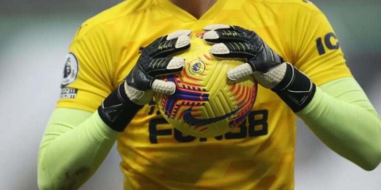 FIFA’dan çarpıcı karar! Kaleciler için yeni uygulama…