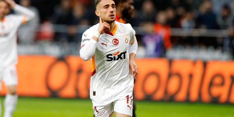 Galatasaray’ın yıldızı Yunus Akgün’den kariyer rekoru!