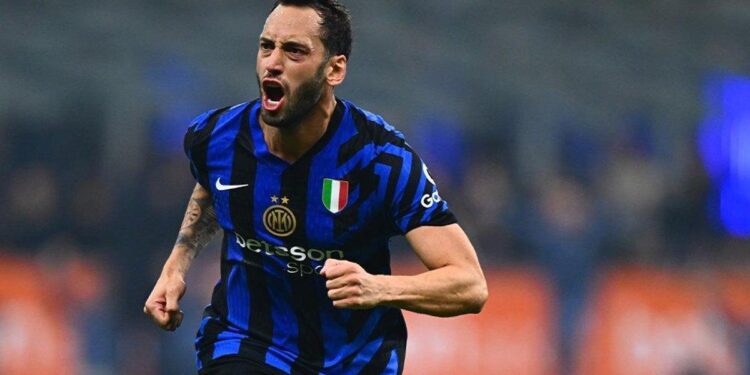 Hakan Çalhanoğlu, 2024 yılının en iyisi sıralamasında 32. sırada!