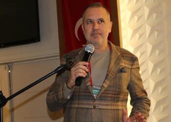 Karşıyaka’da yönetim krizi son anda aşıldı