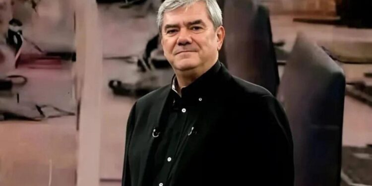 Gazeteci Yılmaz Özdil Kalp Krizi Geçirdi
