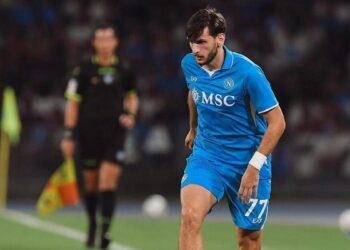 PSG, Kvaratskhelia transferini bitiriyor