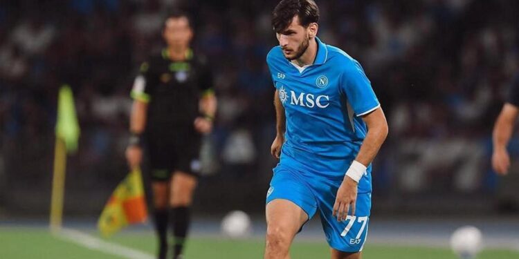 PSG, Kvaratskhelia transferini bitiriyor