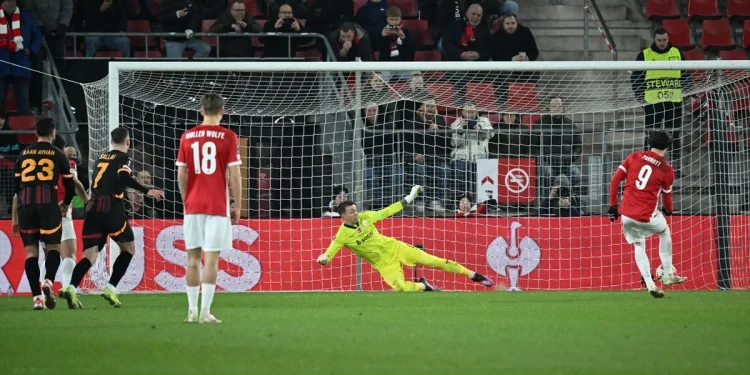 "Galatasaray savunması çöktü! 36 maçta 54 gol"