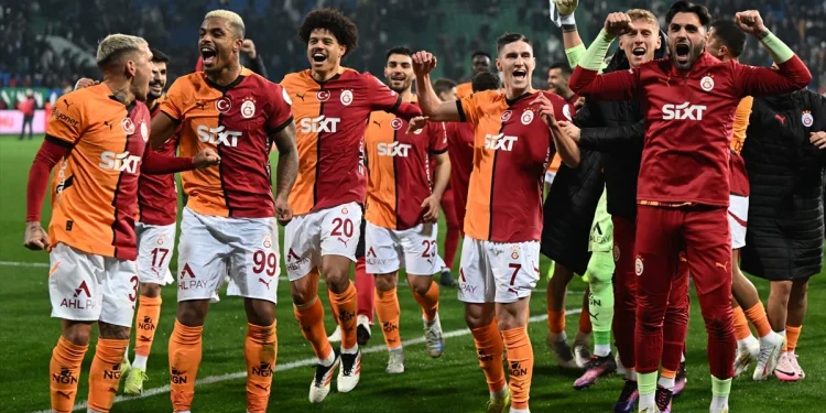 Galatasaray, İlk 23 Maçta 20 Galibiyetle Tarihe Geçti