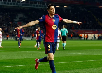 Barcelona, Rayo Vallecano'yu zorla geçip lider oldu