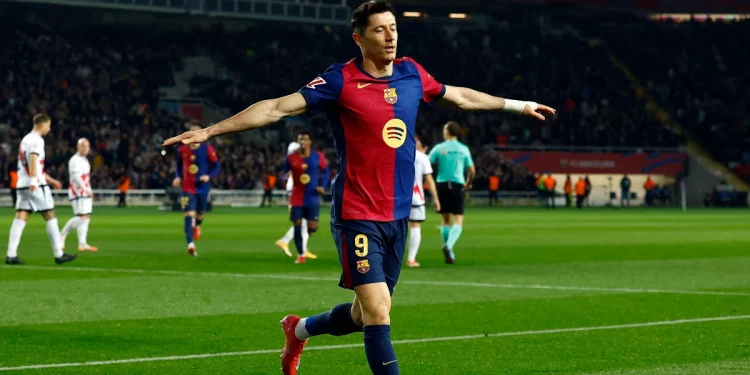 Barcelona, Rayo Vallecano'yu zorla geçip lider oldu