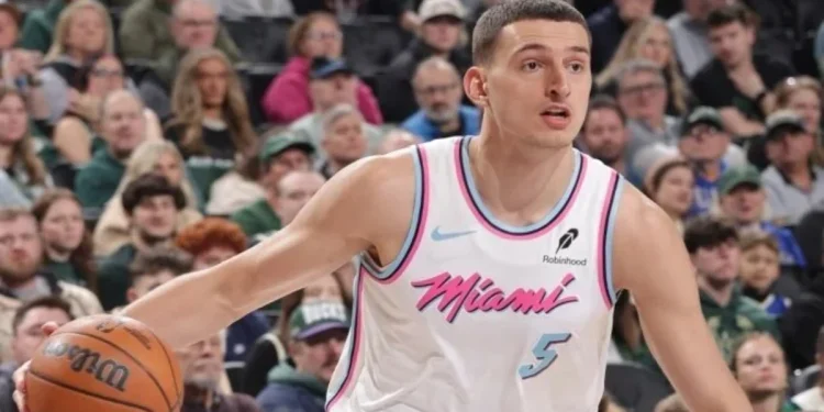 Nikola Jovic 4 hafta sahalardan uzak kalacak