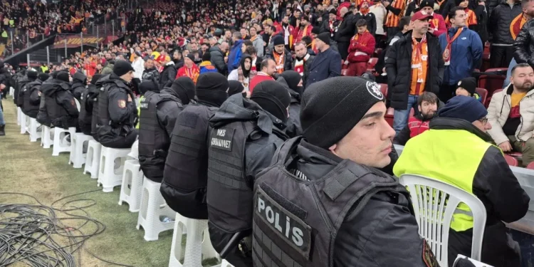 Galatasaray'dan Fenerbahçe derbisi açıklaması: Polis engeli