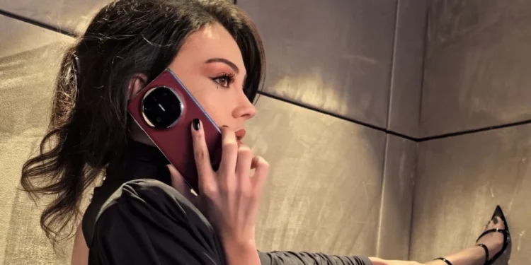 Teşkilat dizisinin Kate’i Tuvana Türkay küvette poz verdi