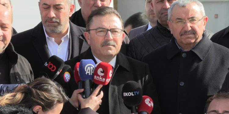 Meclis komisyonu Grand Kartal Otel'de inceleme yaptı