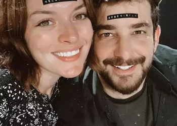 Ezgi Mola, Enis Arıkan ile dostluğuna dair açıklama yaptı