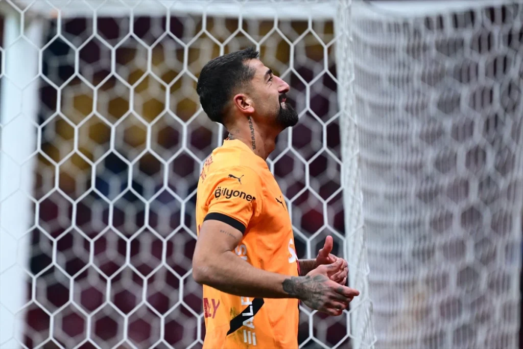 Kerem Demirbay, yabancı hakemle ilgili soruyu yanıtladı