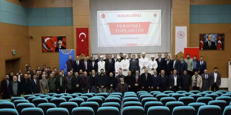 Artvin'de Din Hizmetleri Değerlendirme Toplantısı Düzenlendi