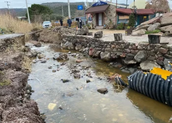 Ayvacık'ta Şiddetli Yağış Sonucu Köprü Yıkıldı